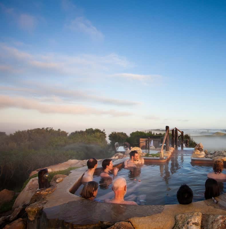 From Melbourne: Peninsula Hot Springs & Bathing Boxes Tour